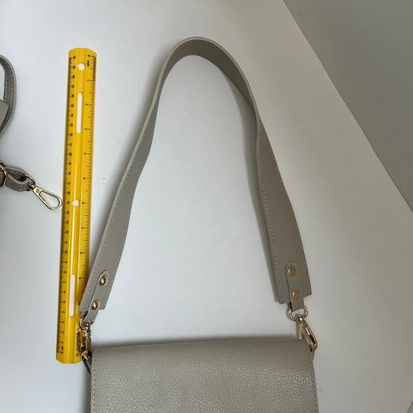 Cream Italian Leather Shoulder Bag with Detachable Crossbody Strap - Picture 8 of 9